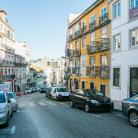 Lägenhet Acolhedor Com Vista Castelo De Sao Jorge - Ttl308